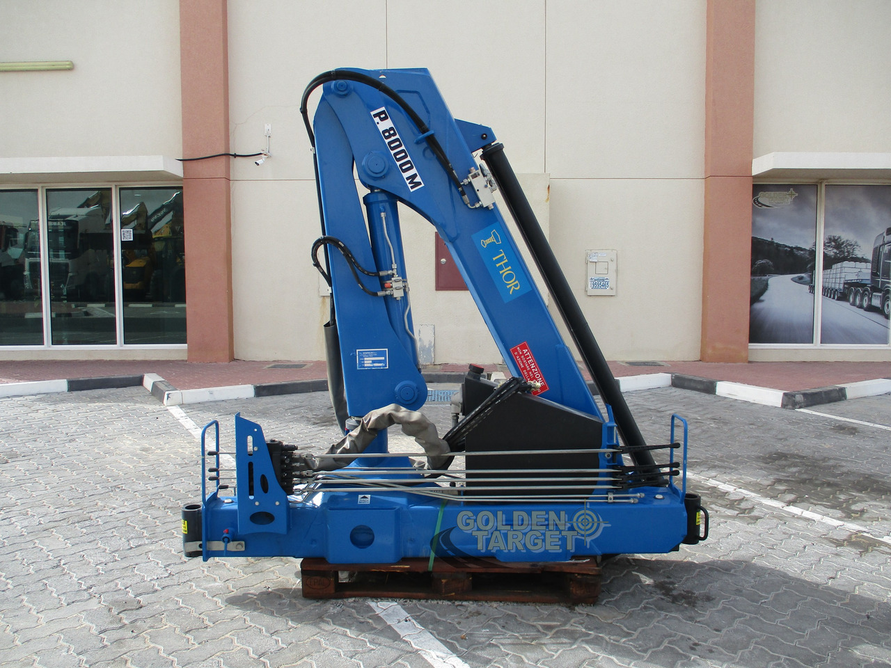 ING BONFIGLIOLI IBP 8000 M / 2SI CRANE - Кран за натоварување за Камион: слика 1 ING BONFIGLIOLI IBP 8000 M / 2SI CRANE - Кран за натоварување за Камион: слика 1