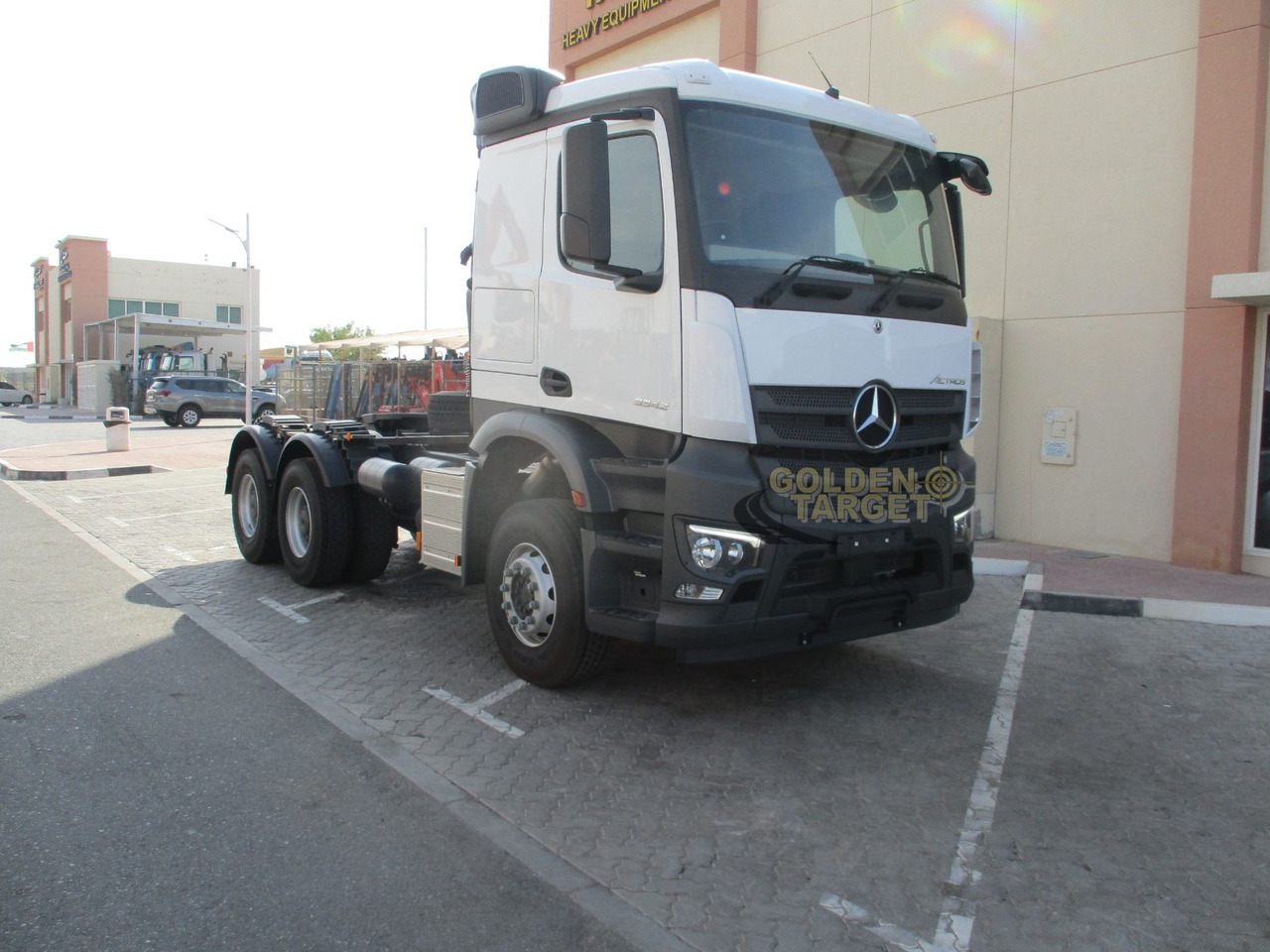 Mercedes-Benz Actros 3342 6x4 Right Hand Head Truck - Камион влекач: слика 1 Mercedes-Benz Actros 3342 6x4 Right Hand Head Truck - Камион влекач: слика 1
