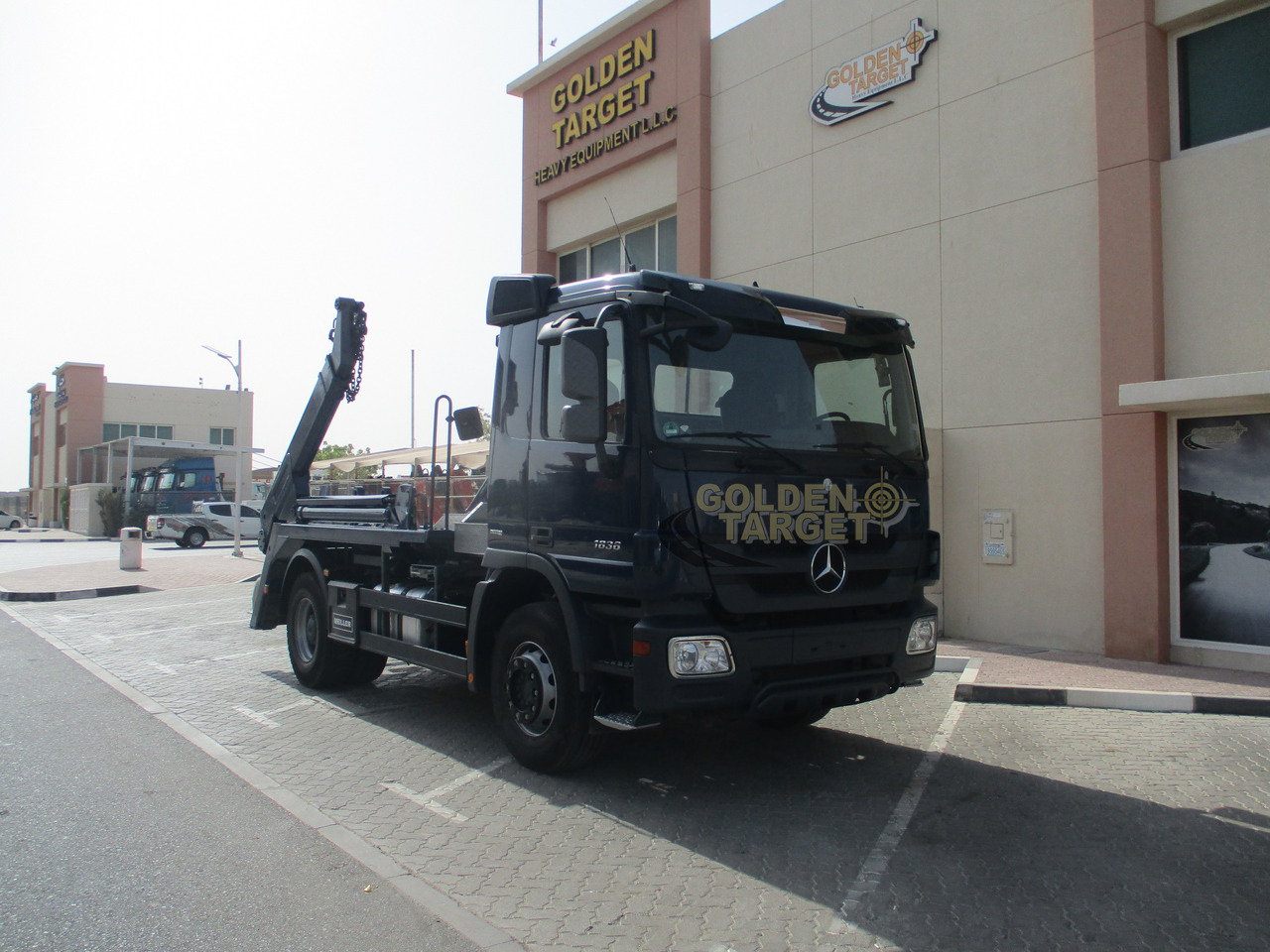 MERCEDES-BENZ Actros 1836 4x2 Skip Loader - Камион за подигање контејнери: слика 1 MERCEDES-BENZ Actros 1836 4x2 Skip Loader - Камион за подигање контејнери: слика 1