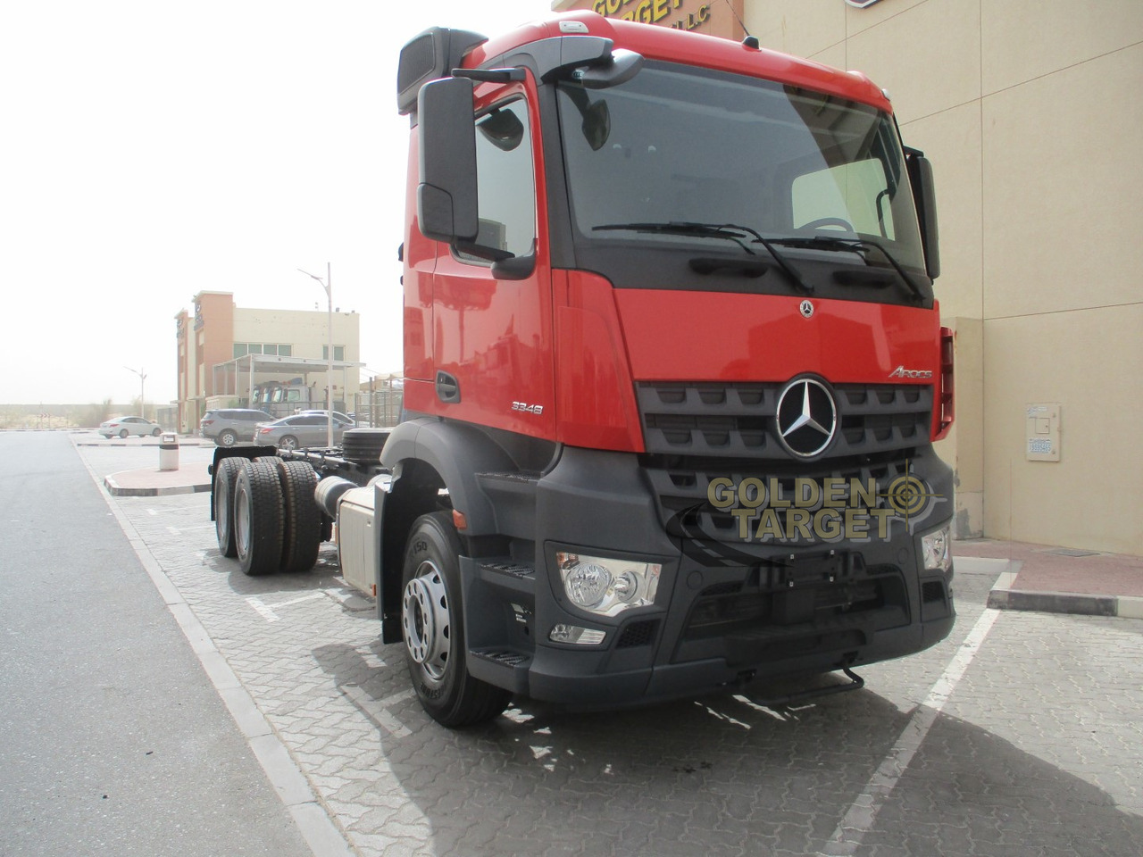 MERCEDES-BENZ Arocs 3348 6x4 Chassis - Камион со кабинска шасија: слика 1 MERCEDES-BENZ Arocs 3348 6x4 Chassis - Камион со кабинска шасија: слика 1