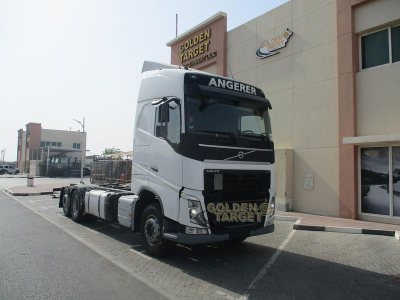 Volvo FH 460 - Шасијска полуприколка: слика 1 Volvo FH 460 - Шасијска полуприколка: слика 1