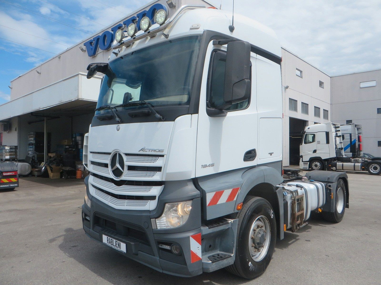 Mercedes-Benz Actros 1845 LS Retarder Hydraulic - Камион влекач: слика 1 Mercedes-Benz Actros 1845 LS Retarder Hydraulic - Камион влекач: слика 1