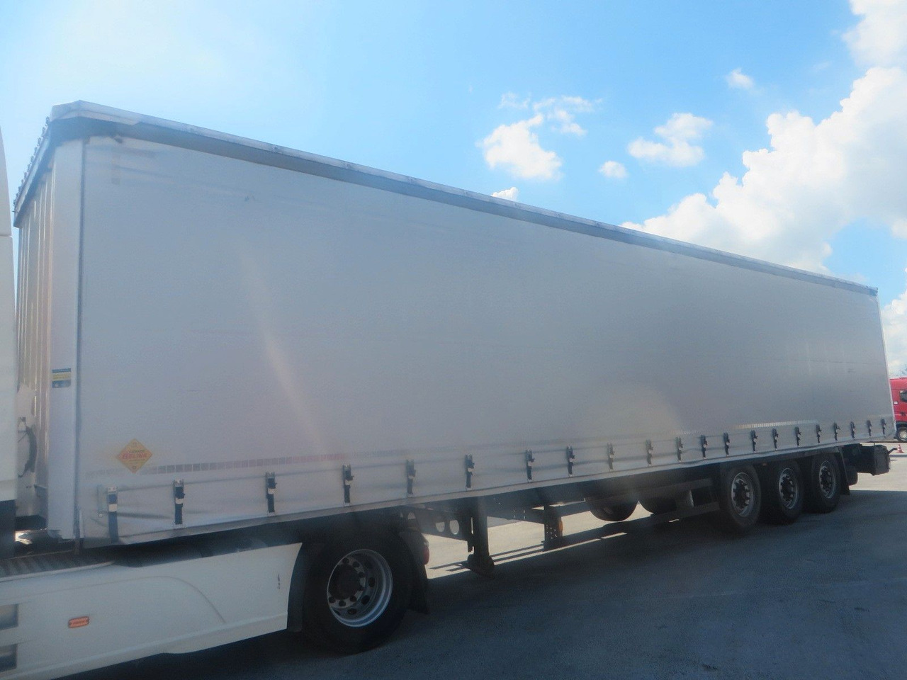 Krone TILT SEMITRAILER 2015 - Полуприколка со церада: слика 2 Krone TILT SEMITRAILER 2015 - Полуприколка со церада: слика 2