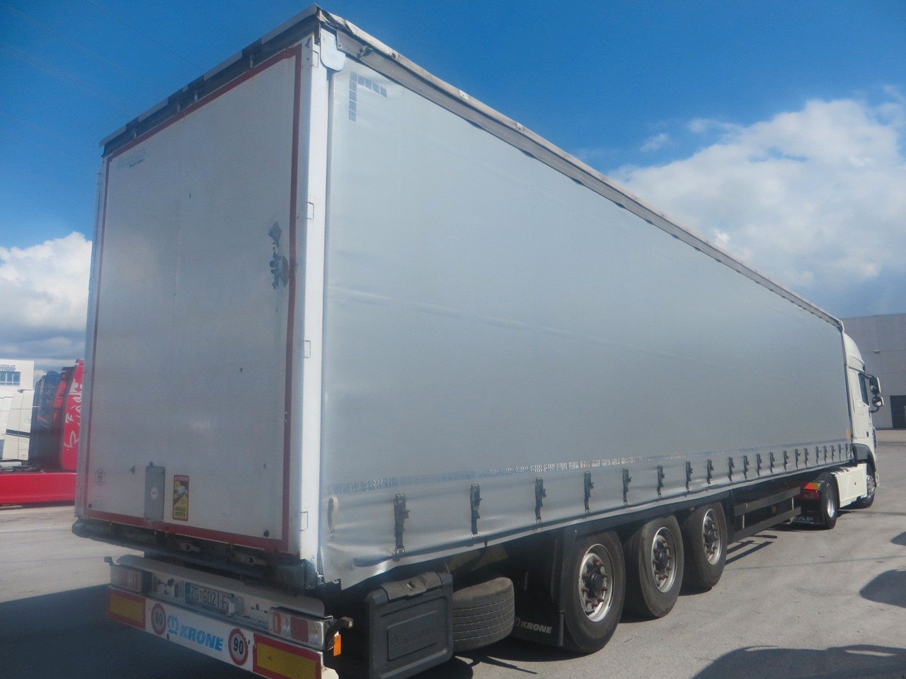 Krone TILT SEMITRAILER 2015 - Полуприколка со церада: слика 3 Krone TILT SEMITRAILER 2015 - Полуприколка со церада: слика 3