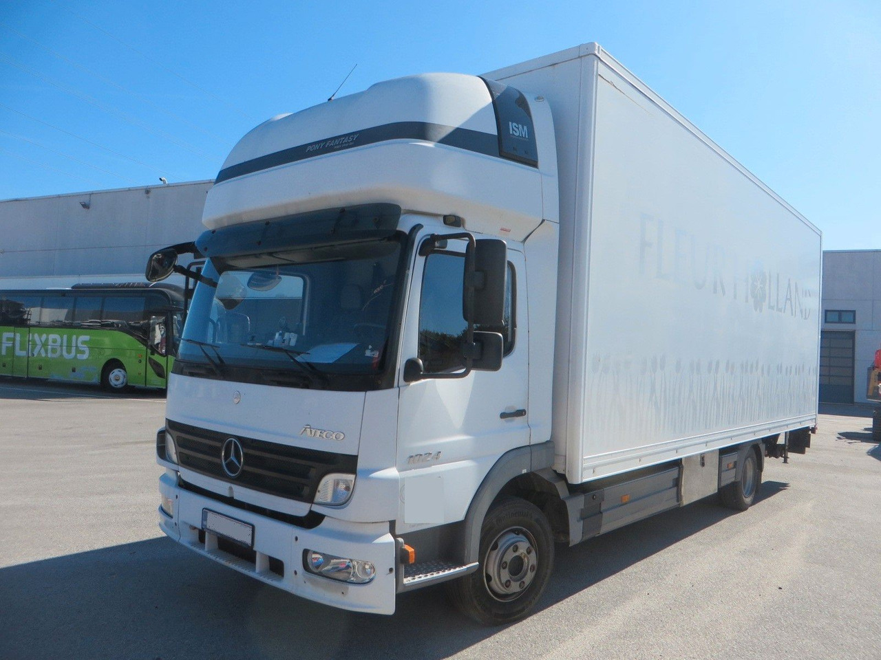 Mercedes-Benz Atego 1024 Box body with tail lift - Камион сандучар: слика 1 Mercedes-Benz Atego 1024 Box body with tail lift - Камион сандучар: слика 1