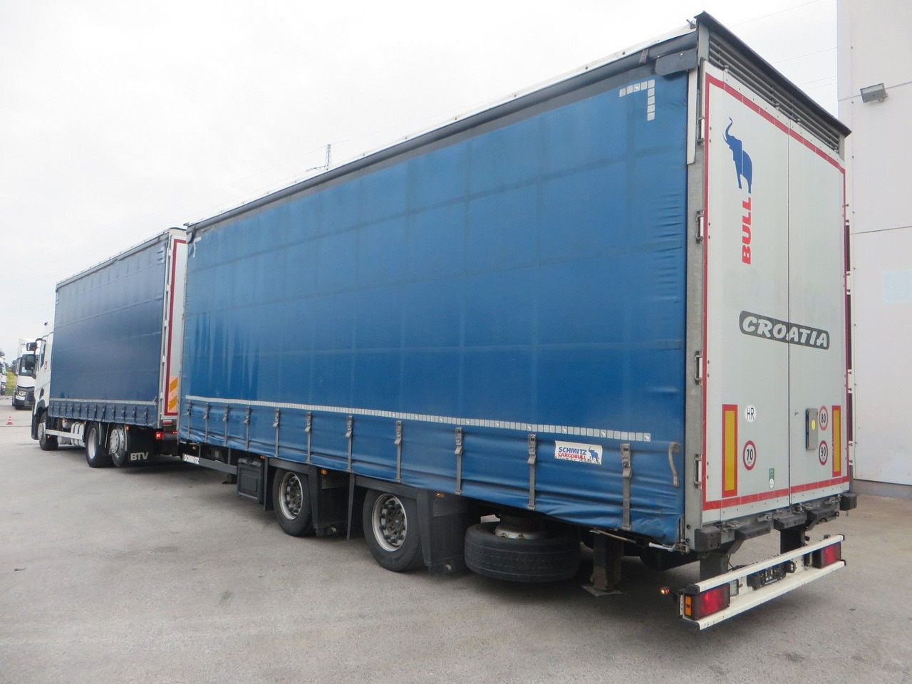 Renault T480 SC 6x2 Tandem jumbo 116m3 - Камион со церада: слика 4 Renault T480 SC 6x2 Tandem jumbo 116m3 - Камион со церада: слика 4