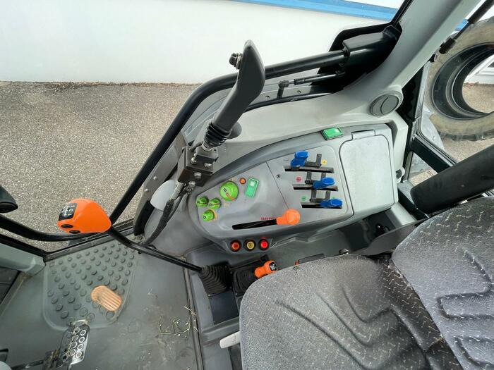 Deutz-Fahr Agroplus 420 - Трактор: слика 4 Deutz-Fahr Agroplus 420 - Трактор: слика 4