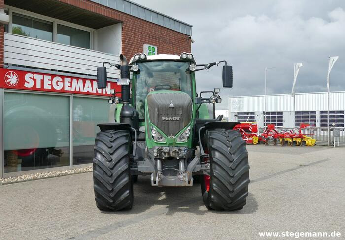 Fendt 826 Vario - Трактор: слика 1 Fendt 826 Vario - Трактор: слика 1