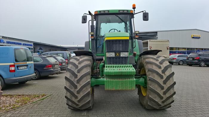 John Deere 7710 - Трактор: слика 1 John Deere 7710 - Трактор: слика 1