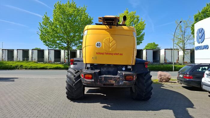 New Holland FR 9060 - Комбајн за сточна храна: слика 5 New Holland FR 9060 - Комбајн за сточна храна: слика 5