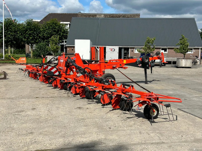 Kuhn GF 13012 Schudder getrokken - Превртувач и гребло: слика 2 Kuhn GF 13012 Schudder getrokken - Превртувач и гребло: слика 2