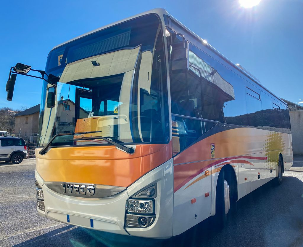 IVECO CROSSWAY 2020 10M60 - Приградски автобус: слика 2 IVECO CROSSWAY 2020 10M60 - Приградски автобус: слика 2