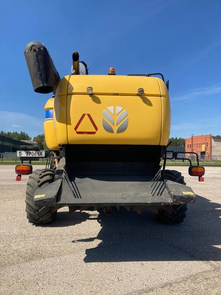 New Holland CX 8070 - Комбајн: слика 4 New Holland CX 8070 - Комбајн: слика 4