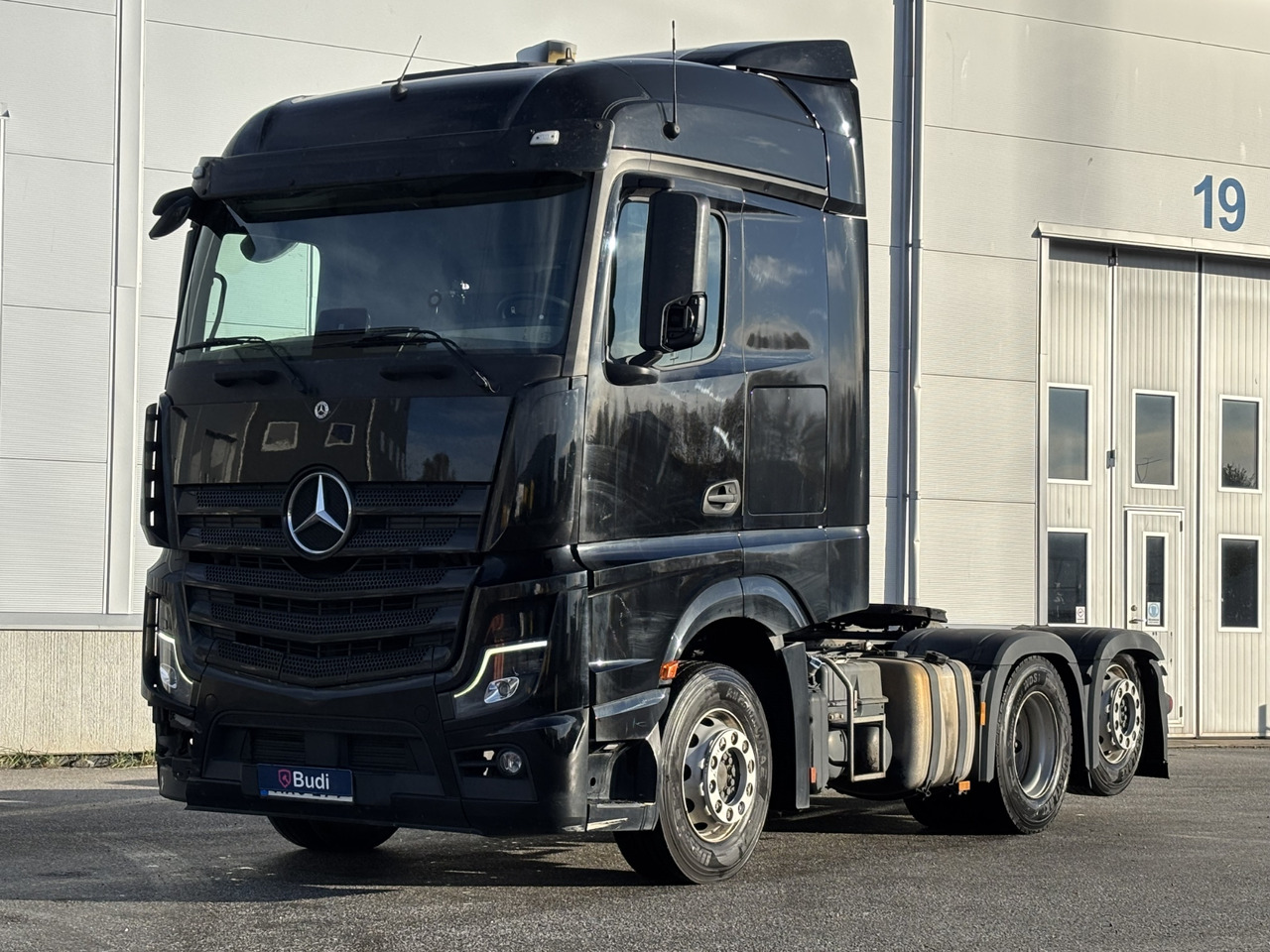 Dragbil Mercedes-Benz Actros 12.8 PowerShift -2022 - Камион влекач: слика 1 Dragbil Mercedes-Benz Actros 12.8 PowerShift -2022 - Камион влекач: слика 1