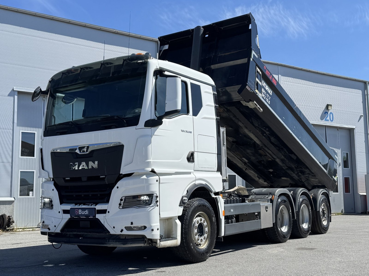 Schaktbil MAN TGX 35.510 8X4-4 BL CH -2022 | Parabel luft | Tridem - Кипер: слика 1 Schaktbil MAN TGX 35.510 8X4-4 BL CH -2022 | Parabel luft | Tridem - Кипер: слика 1