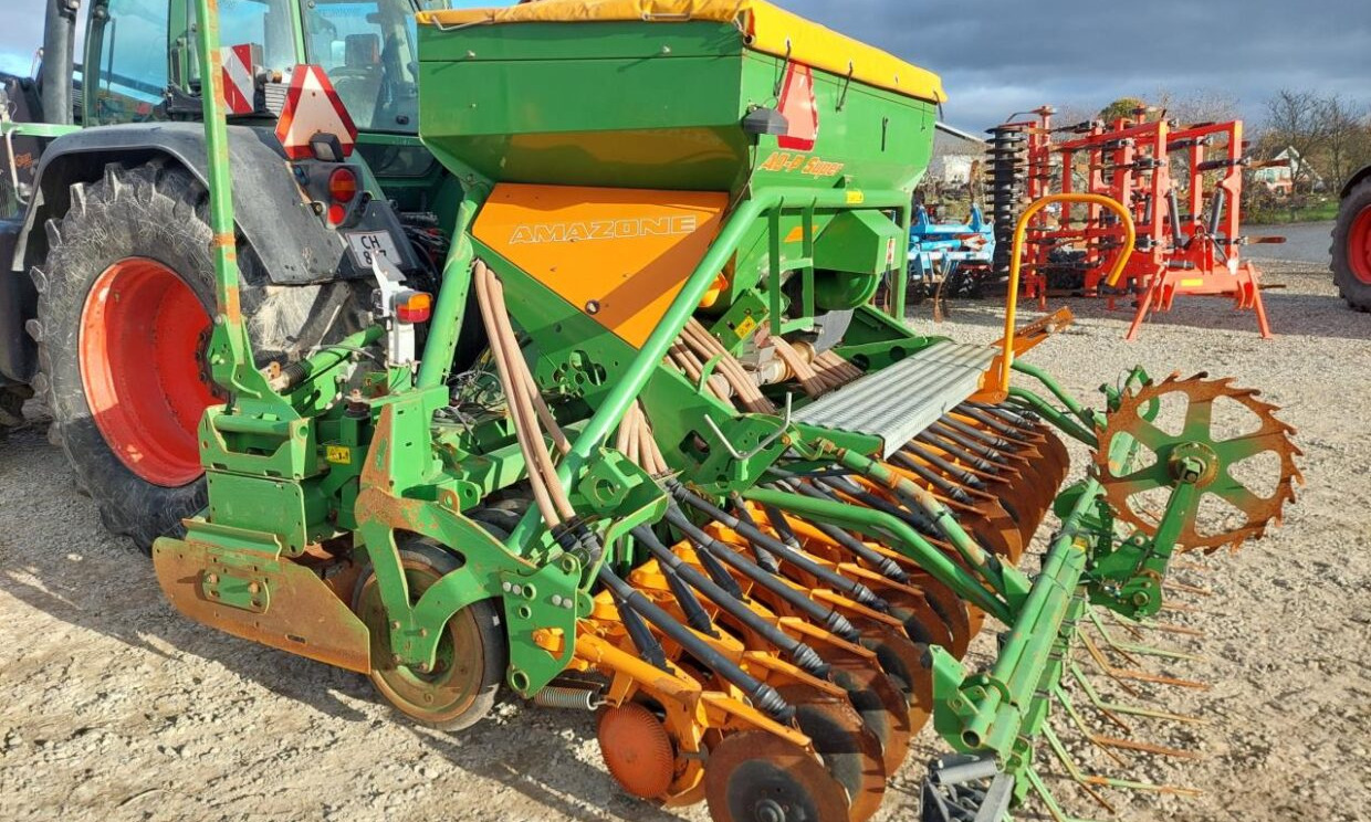 Amazone AD-P 403 / KG 4000 Super - Комбајнска семенска дупчалка: слика 4 Amazone AD-P 403 / KG 4000 Super - Комбајнска семенска дупчалка: слика 4