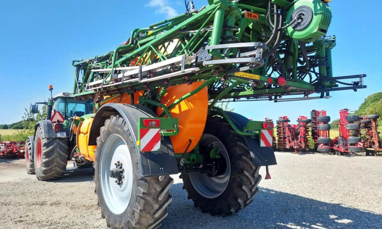 Amazone UX 6200 SUPER - 36-30-24m - Стазен распрскувач: слика 4 Amazone UX 6200 SUPER - 36-30-24m - Стазен распрскувач: слика 4