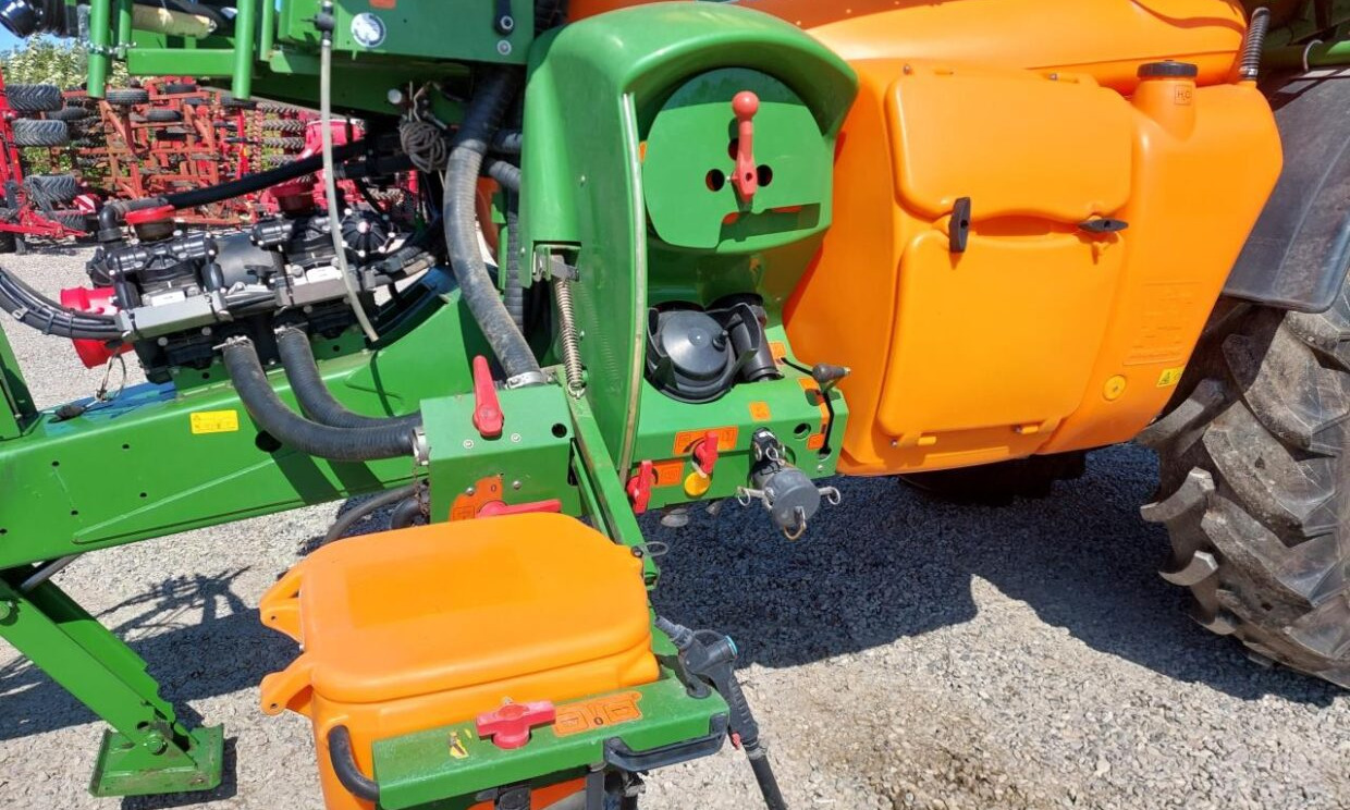 Amazone UX 6200 SUPER - 36-30-24m - Стазен распрскувач: слика 5 Amazone UX 6200 SUPER - 36-30-24m - Стазен распрскувач: слика 5
