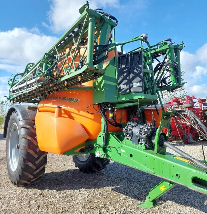 Amazone UX 6200 Super 36-24m med GPS - Стазен распрскувач: слика 4 Amazone UX 6200 Super 36-24m med GPS - Стазен распрскувач: слика 4