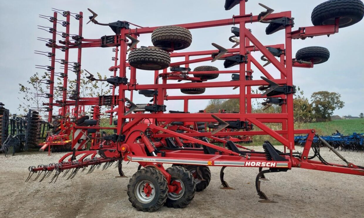 Horsch Terrano 8 FG - Ситнач: слика 2 Horsch Terrano 8 FG - Ситнач: слика 2