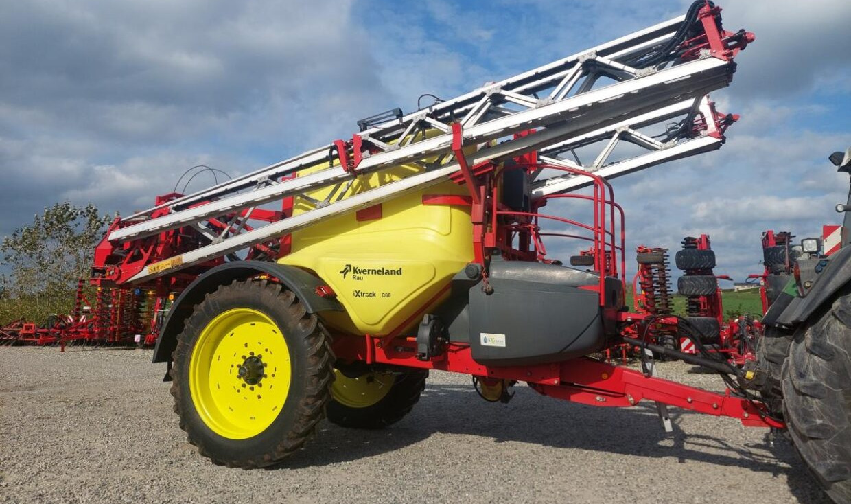 Kverneland Ixtrack C60 - 28m Alubom - Стазен распрскувач: слика 1 Kverneland Ixtrack C60 - 28m Alubom - Стазен распрскувач: слика 1
