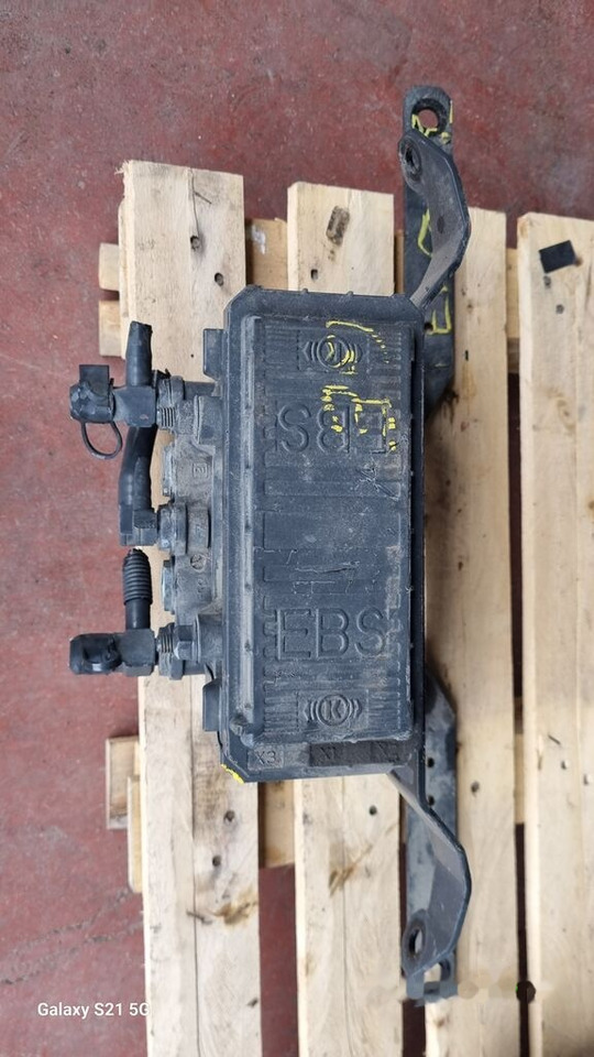 KNORR-BREMSE Knorr-Bremse AIR DRYER Mercedes-Benz ACTROS MP4 - Кочионен вентил за Камион: слика 3 KNORR-BREMSE Knorr-Bremse AIR DRYER Mercedes-Benz ACTROS MP4 - Кочионен вентил за Камион: слика 3