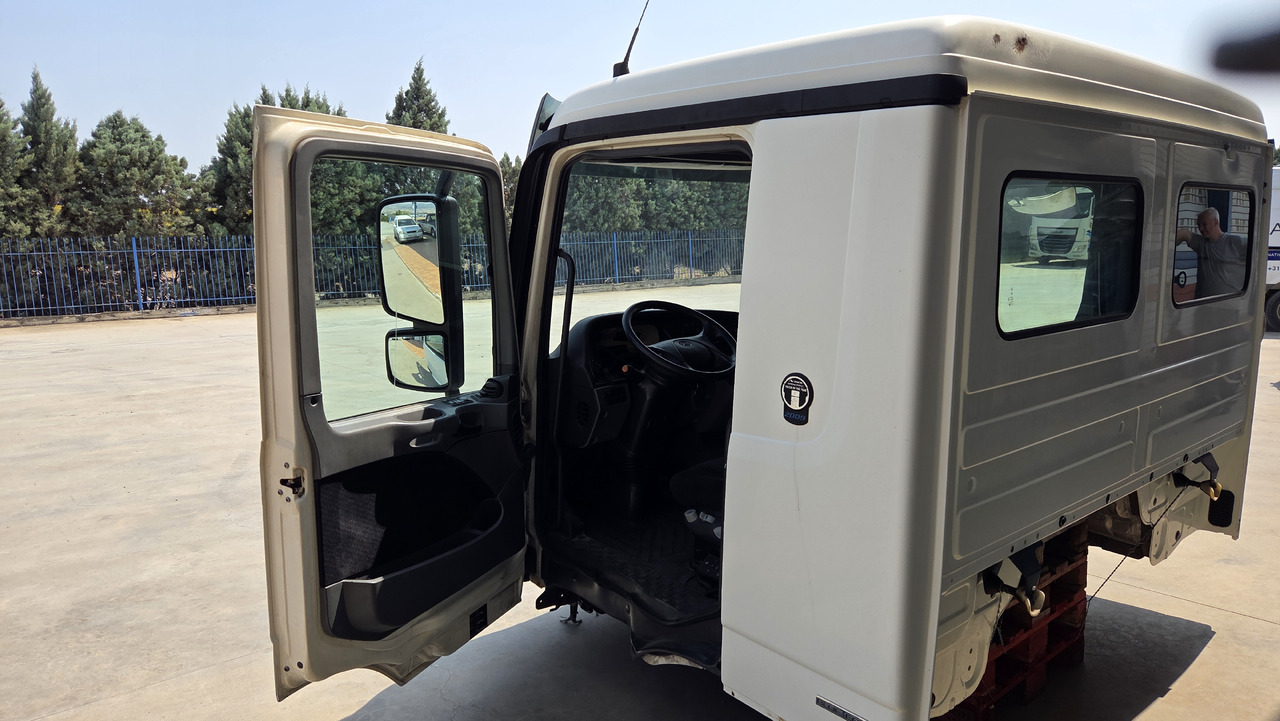 MERCEDES ACTROS MP3 MEDIUM - Кабина: слика 4 MERCEDES ACTROS MP3 MEDIUM - Кабина: слика 4