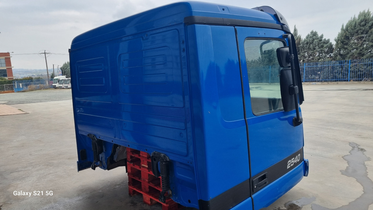 MERCEDES-BENZ ACTROS MP1 - Кабина: слика 5 MERCEDES-BENZ ACTROS MP1 - Кабина: слика 5
