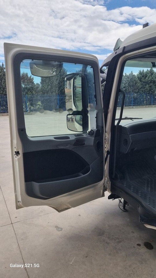 Mercedes-Benz CAB MERCEDES ACTROS MP 3 MEDIUM Mercedes-Benz ACTROS MP3 - Кабина за Камион: слика 1 Mercedes-Benz CAB MERCEDES ACTROS MP 3 MEDIUM Mercedes-Benz ACTROS MP3 - Кабина за Камион: слика 1