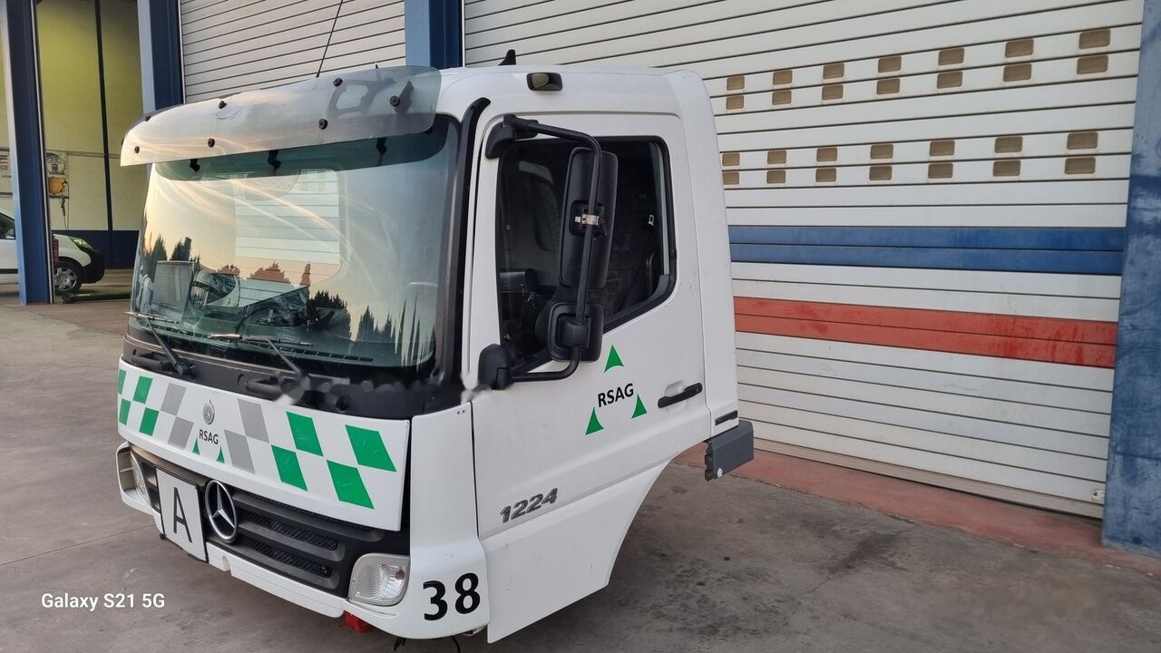 Mercedes-Benz MERCEDES ATEGO 2 A9736000020 Mercedes-Benz ATEGO 2 - Кабина за Камион: слика 3 Mercedes-Benz MERCEDES ATEGO 2 A9736000020 Mercedes-Benz ATEGO 2 - Кабина за Камион: слика 3