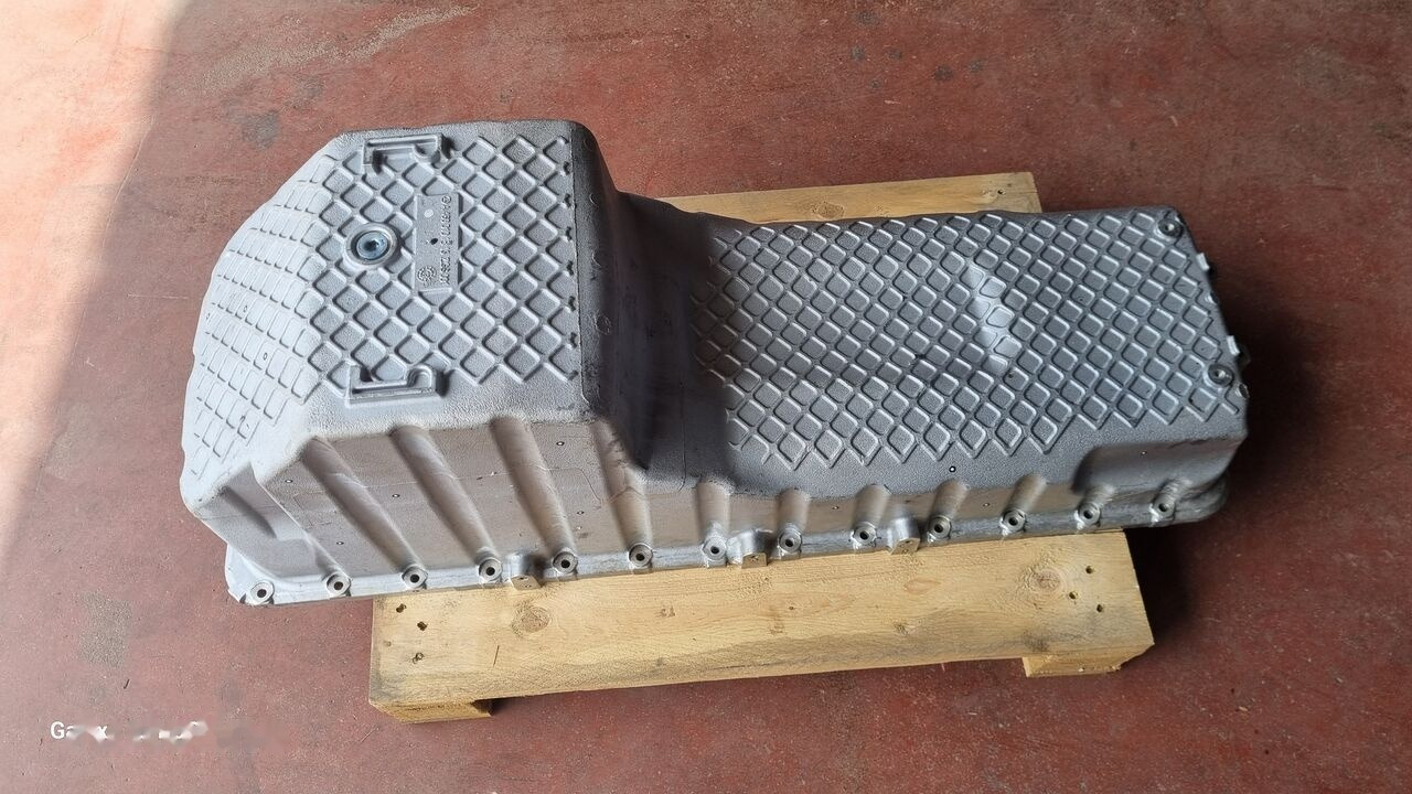 Mercedes-Benz OIL PAN ACTROS MP4 A4730102213 Mercedes-Benz ACTROS MP4 EURO 6 - Картер за Камион: слика 1 Mercedes-Benz OIL PAN ACTROS MP4 A4730102213 Mercedes-Benz ACTROS MP4 EURO 6 - Картер за Камион: слика 1