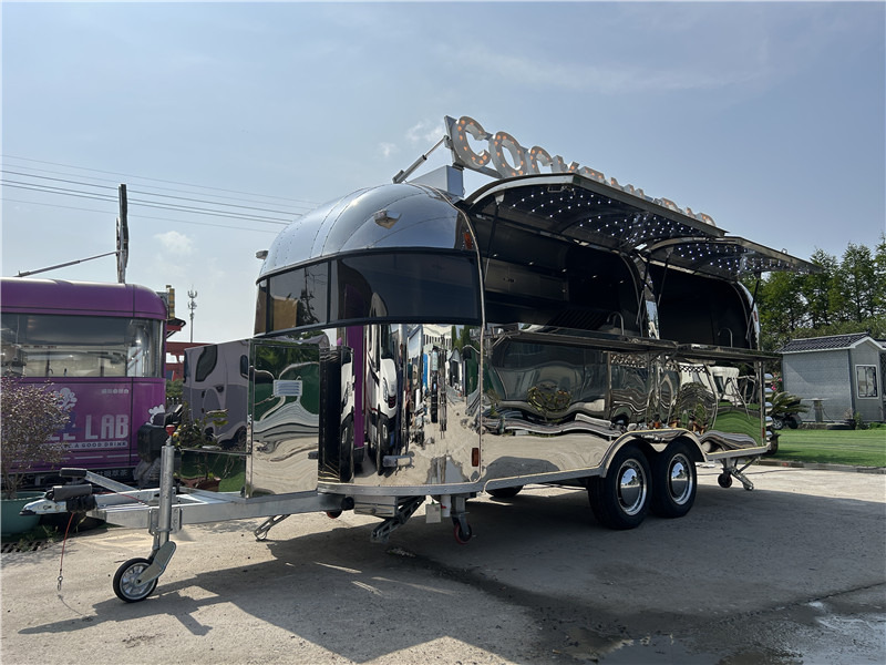 Cocktails Food Trailer Airstream Beer Food Truck - Приколка за продажба на добра: слика 2 Cocktails Food Trailer Airstream Beer Food Truck - Приколка за продажба на добра: слика 2