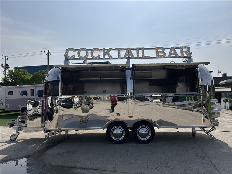 Cocktails Food Trailer Airstream Beer Food Truck - Приколка за продажба на добра: слика 1 Cocktails Food Trailer Airstream Beer Food Truck - Приколка за продажба на добра: слика 1
