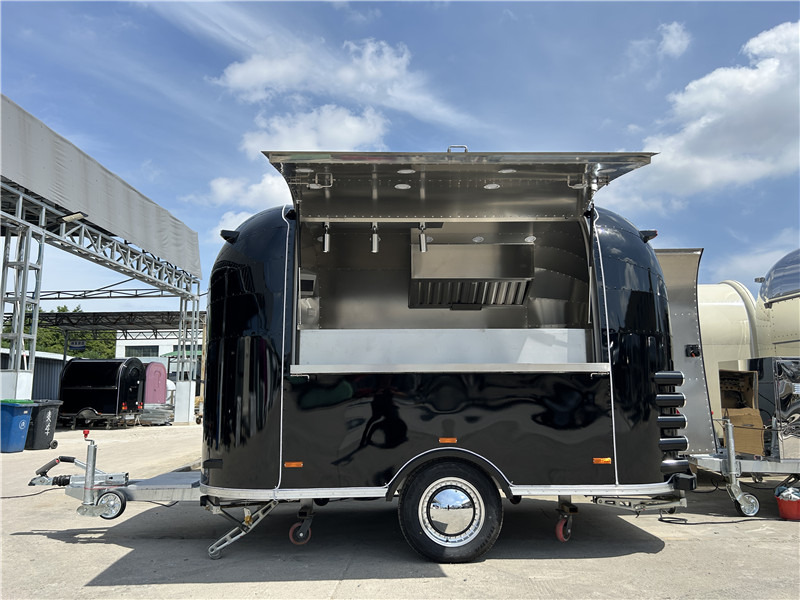 European Food Truck Crepe,Burger,Grilled Sausage,Lángos Food Trailer - Приколка за продажба на добра: слика 1 European Food Truck Crepe,Burger,Grilled Sausage,Lángos Food Trailer - Приколка за продажба на добра: слика 1
