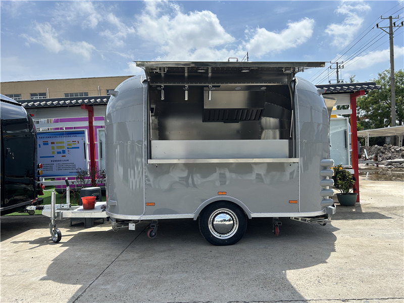 Small Food Trailer Crepes, Gelato & More | European Street Food Truck - Приколка за продажба на добра: слика 1 Small Food Trailer Crepes, Gelato & More | European Street Food Truck - Приколка за продажба на добра: слика 1