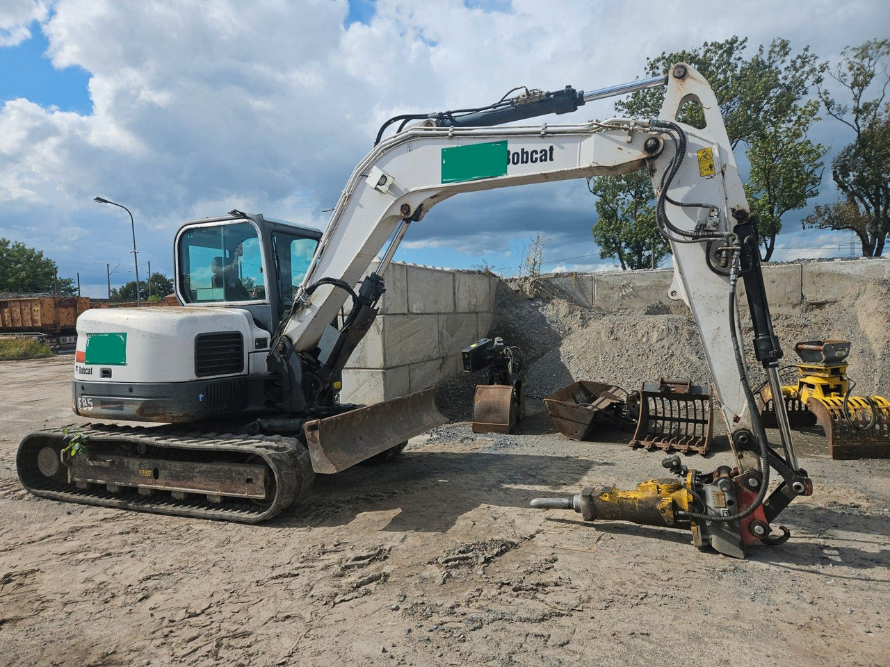 Bobcat E85 mit Hammer, Sortiergreifer + 4 Anbaugeräte! - Мини багер: слика 1 Bobcat E85 mit Hammer, Sortiergreifer + 4 Anbaugeräte! - Мини багер: слика 1