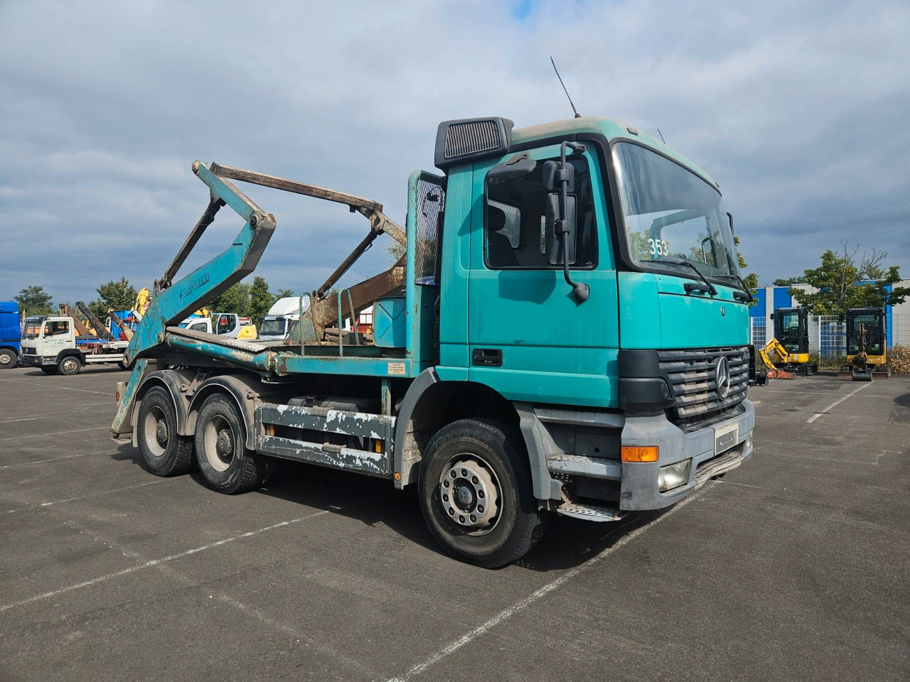 Mercedes-Benz Actros 2631 6x4 Blatt/Blatt orig. 170.000 km!! - Кипер: слика 2 Mercedes-Benz Actros 2631 6x4 Blatt/Blatt orig. 170.000 km!! - Кипер: слика 2