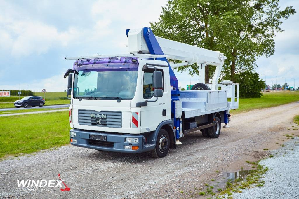 Wumag WT 300 - Камион со подигачка кошница: слика 1 Wumag WT 300 - Камион со подигачка кошница: слика 1