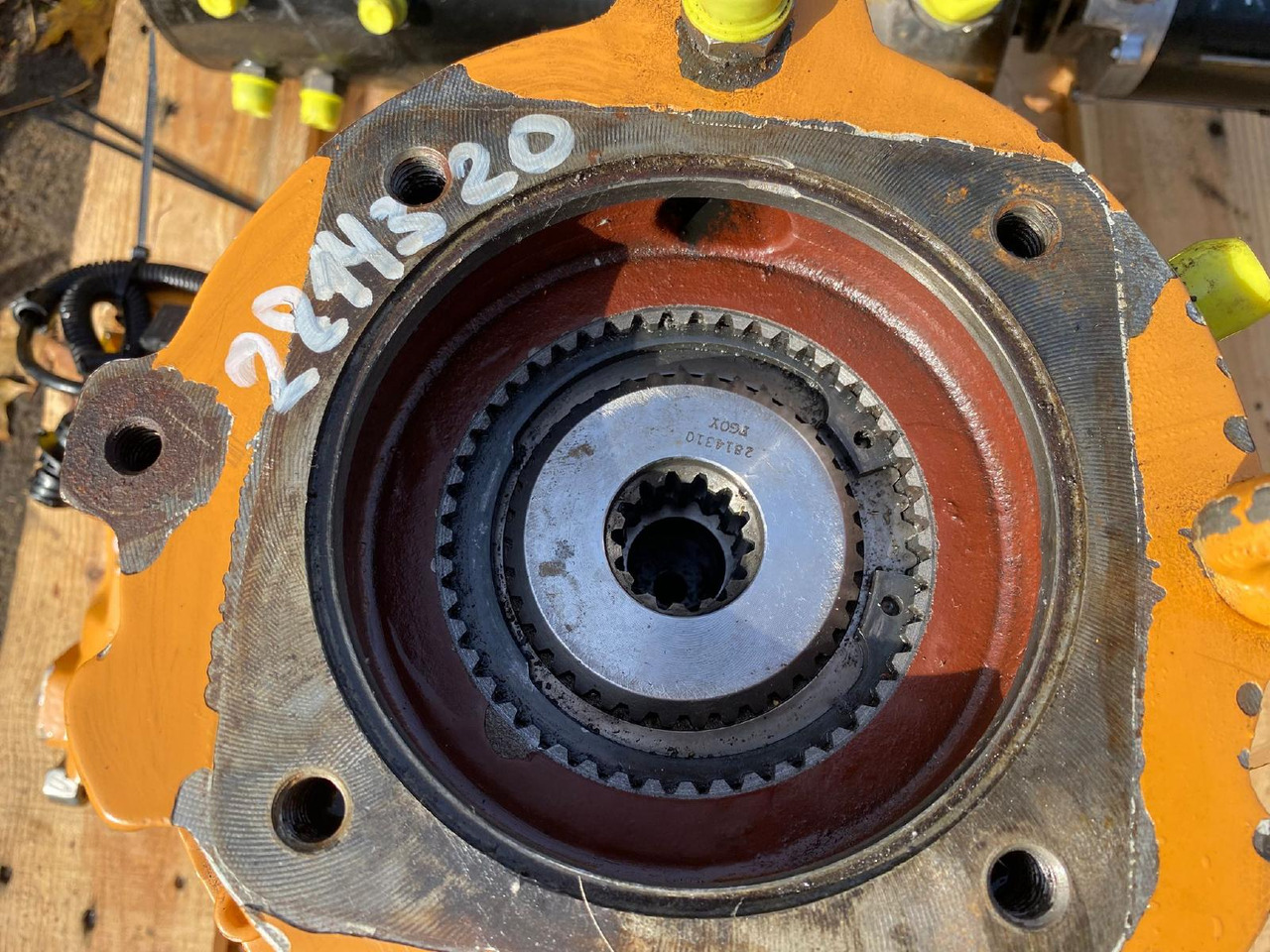 Case WX 165 Carraro - Ротационен редуктор за Градежна машина: слика 3 Case WX 165 Carraro - Ротационен редуктор за Градежна машина: слика 3