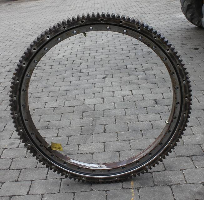 Caterpillar 212 BFT - Движечки прстен за Градежна машина: слика 1 Caterpillar 212 BFT - Движечки прстен за Градежна машина: слика 1