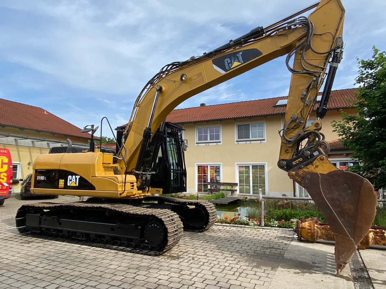 Caterpillar 319D - Багер гасеничар: слика 1 Caterpillar 319D - Багер гасеничар: слика 1
