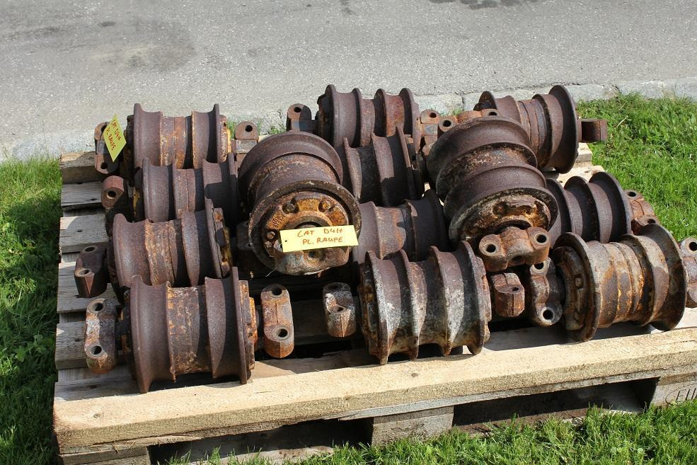 Caterpillar D 4-H - Шинска ролна за Градежна машина: слика 1 Caterpillar D 4-H - Шинска ролна за Градежна машина: слика 1