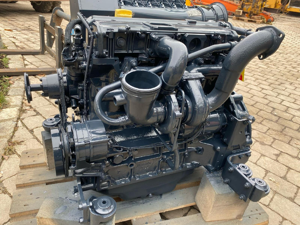 Мотор за Градежна машина Deutz BF4M1013 aus Furukawa 320E: слика 6