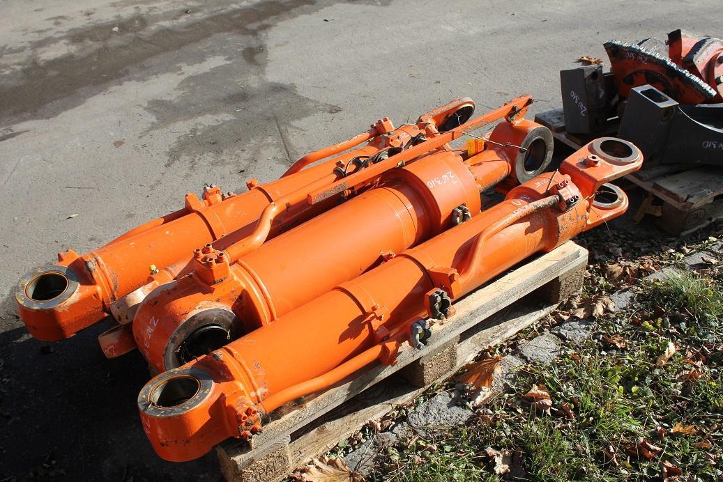 Hitachi ZW 310 - Хидрауличен цилиндар за Градежна машина: слика 1 Hitachi ZW 310 - Хидрауличен цилиндар за Градежна машина: слика 1