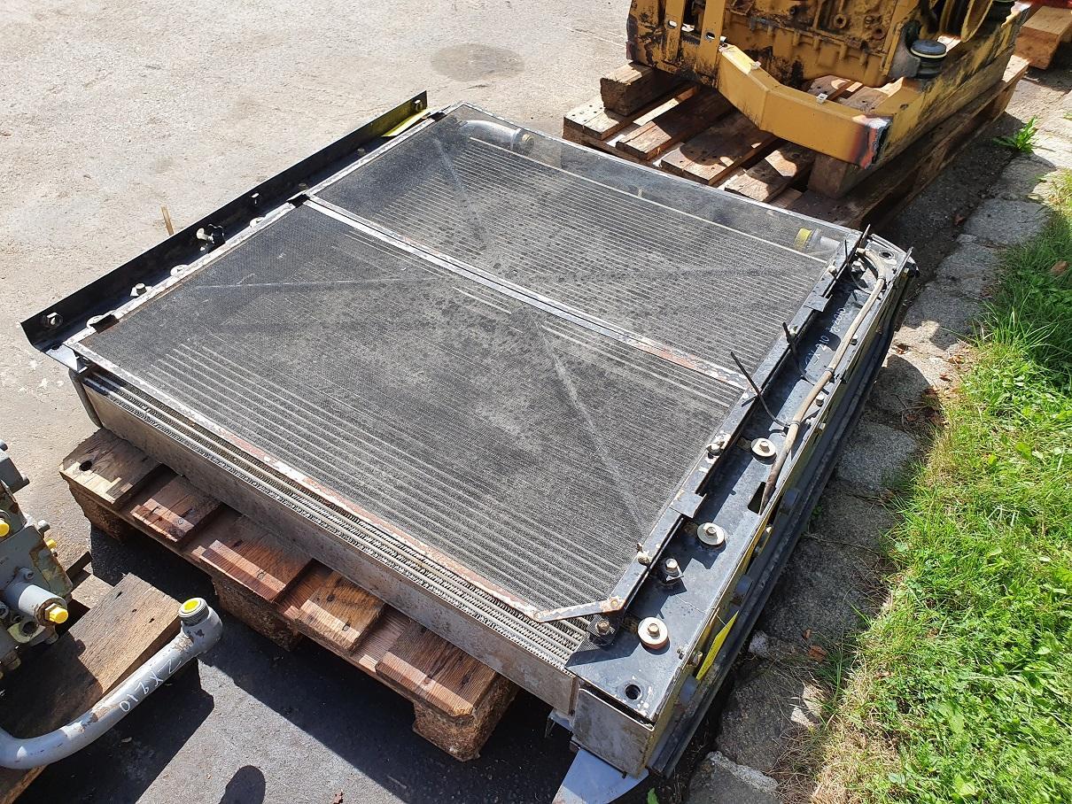 Hitachi ZX 210 LC N3 - Систем за ладење за Градежна машина: слика 1 Hitachi ZX 210 LC N3 - Систем за ладење за Градежна машина: слика 1