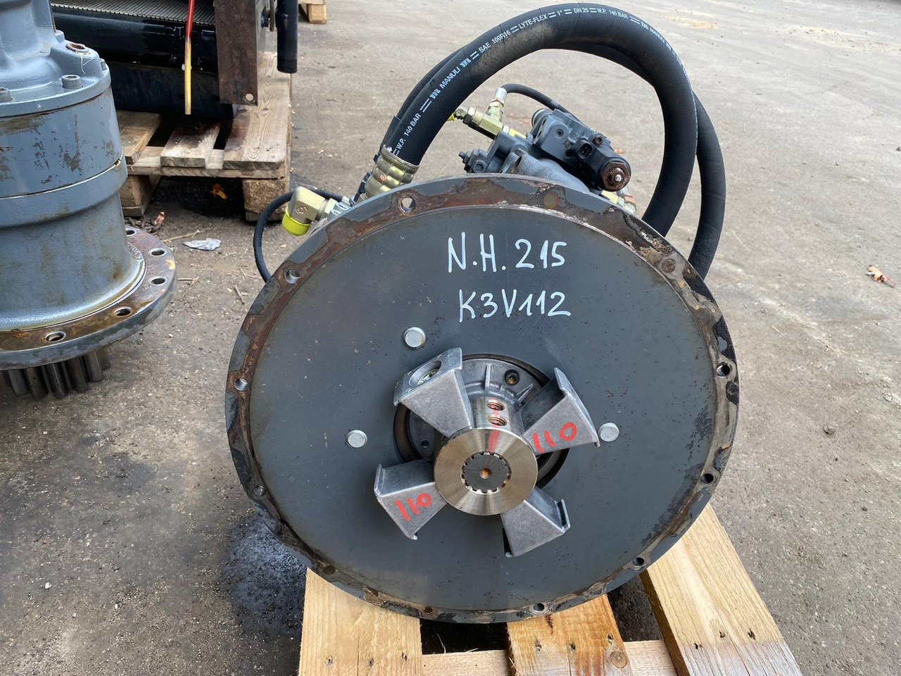 Holland K3V112 aus E215 - Хидраулична пумпа за Градежна машина: слика 2 Holland K3V112 aus E215 - Хидраулична пумпа за Градежна машина: слика 2