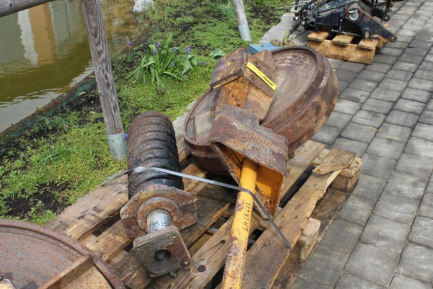 Liebherr LR 622 - Делови за подвозје за Градежна машина: слика 4 Liebherr LR 622 - Делови за подвозје за Градежна машина: слика 4