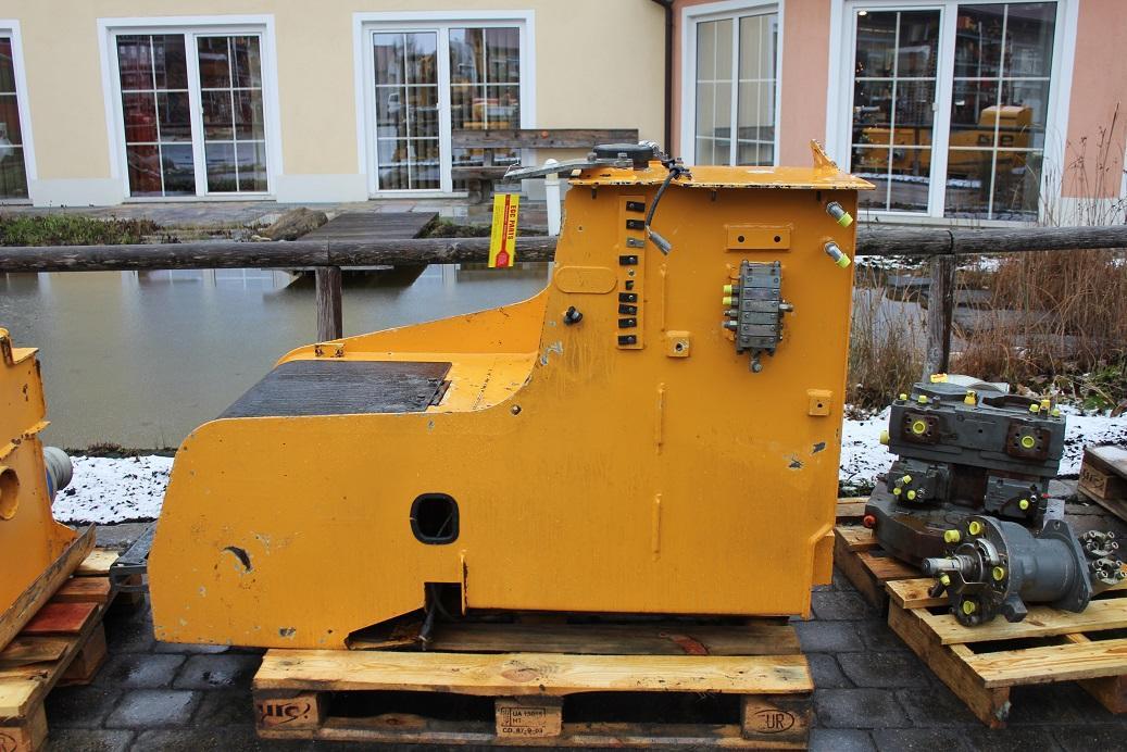 Liebherr R 914 C - Хидрауличен резервоар за Багер гасеничар: слика 3 Liebherr R 914 C - Хидрауличен резервоар за Багер гасеничар: слика 3