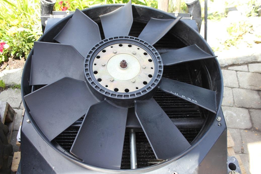 Liebherr R 924 compact - Систем за ладење за Градежна машина: слика 2 Liebherr R 924 compact - Систем за ладење за Градежна машина: слика 2