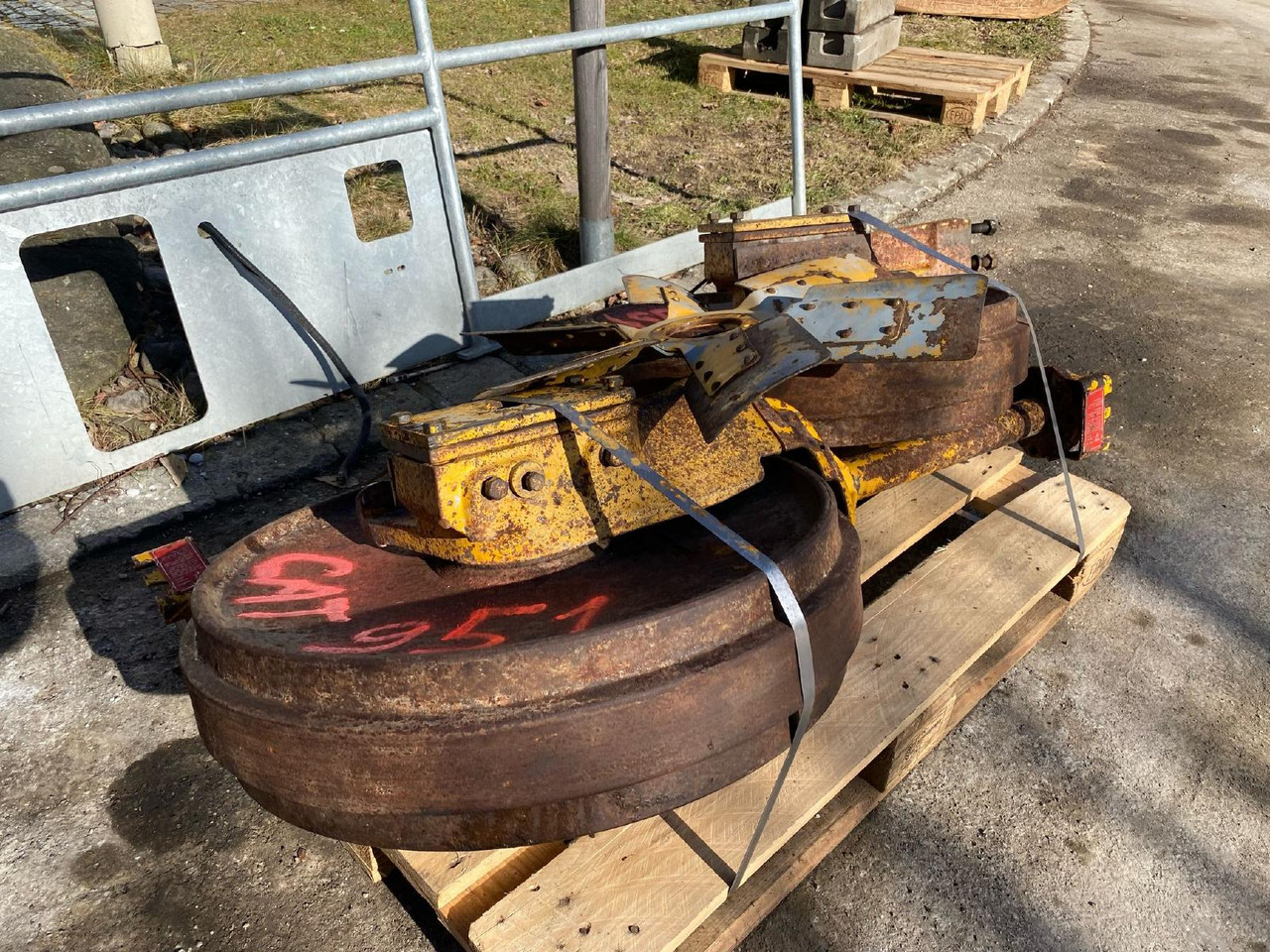 Caterpillar D 951 - Резервни делови за Градежна машина: слика 4 Caterpillar D 951 - Резервни делови за Градежна машина: слика 4